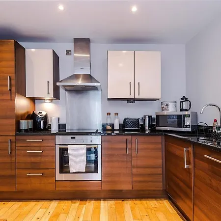 Apartmán 2 Bed, 2 Bath In Roundhay *