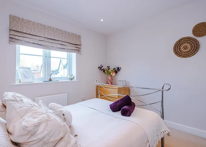 Apartment 2 Bed, 2 Bath In Roundhay Leeds (West Yorkshire)