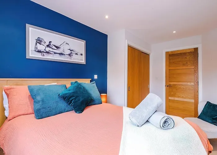 2 Bed, 2 Bath In Roundhay * Leeds (West Yorkshire)