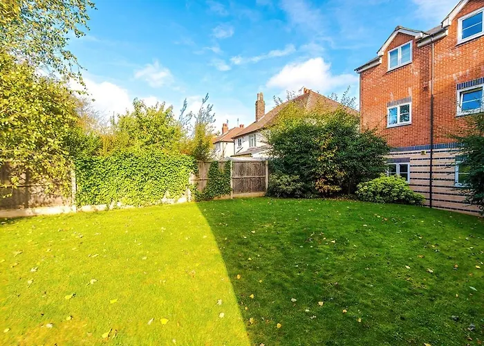 2 Bed, 2 Bath In Roundhay Apartment Leeds (West Yorkshire)