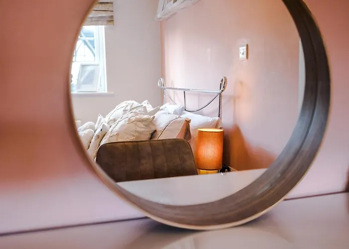 2 Bed, 2 Bath In Roundhay Апартаменти *