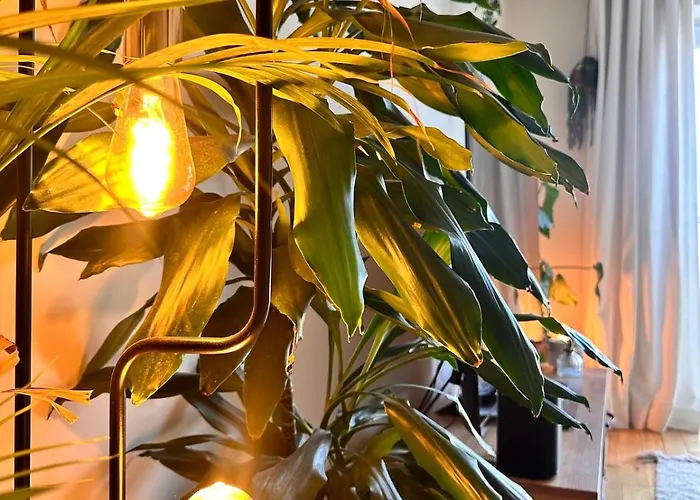 Апартаменти 2 Bed, 2 Bath In Roundhay *